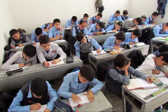 جمعیت دانش‌آموزی کشور سالانه حدود 75 همت هزینه نیاز دارد