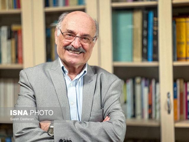 وقتی واژههای بیگانه ارزش میشود باید نگران شد