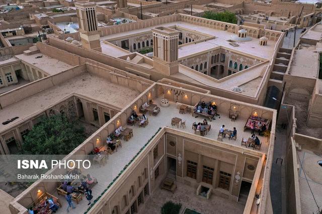 پیوند هویت تاریخی و اقتصاد محلی با پویایی گردشگری در یزد