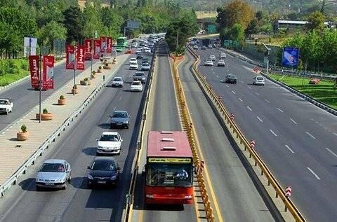 ورود خودروی مکانیزه ویژه نظافت خطوط BRT به ناوگان خدمات شهری تهران