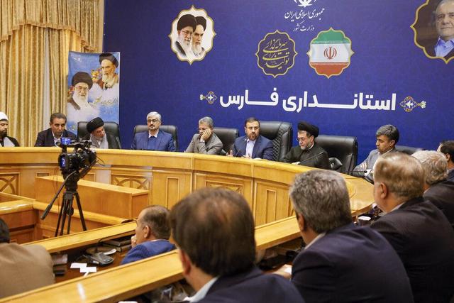 استاندار فارس: دولت بهدنبال ارتقای جایگاه سازمان امور عشایر است نه انحلالِ آن