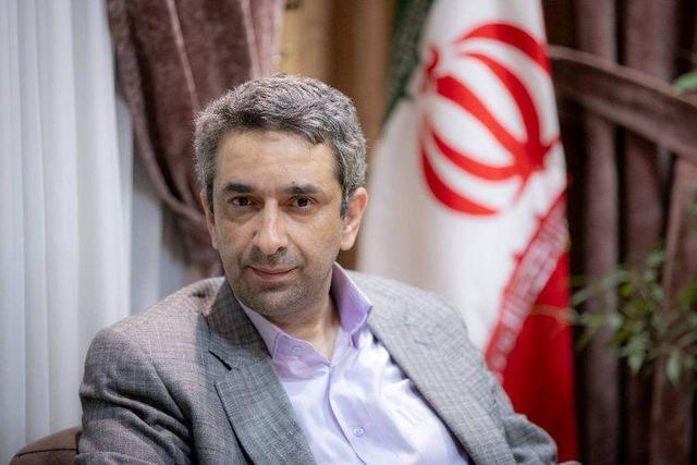 معاون ارتباطات دفتر رئیس‌جمهوری: عذرخواهی از مردم منشاء عزت برای دولت می‌شود