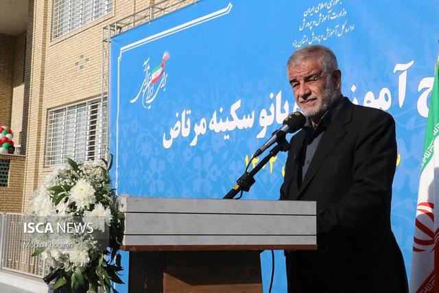 کلاسهای بالای ۴۰ نفر و مدارس دوشیفته چالش جدی آموزش یزد است