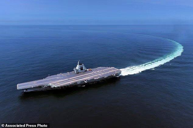 ناوهای هواپیمابر با ابعاد غولآسا چگونه از دید دشمن پنهان میشوند؟