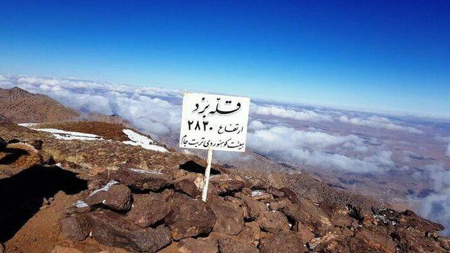 ارتفاعات «بزد» تربت‌جام هر هفته میزبان ۴۰۰ کوهنورد است