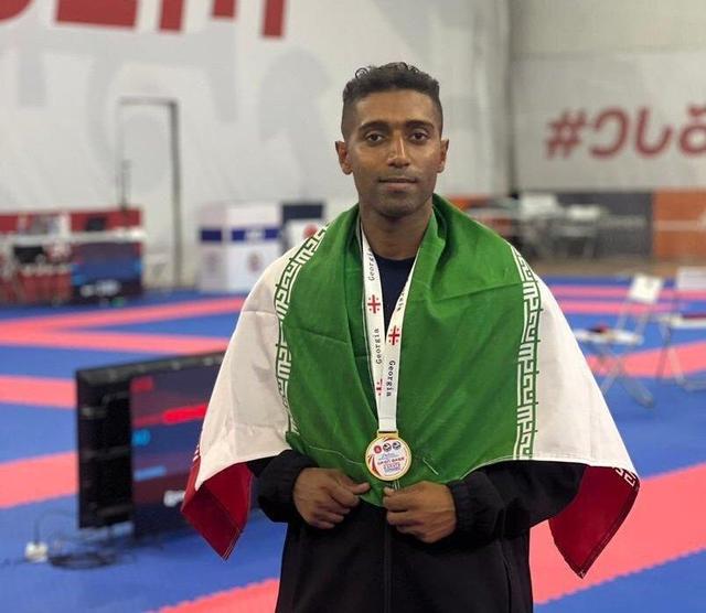 اقتدار کاراته‌کای هرمزگانی در تفلیس؛حسین تنی قهرمان کاتای انفرادی شد