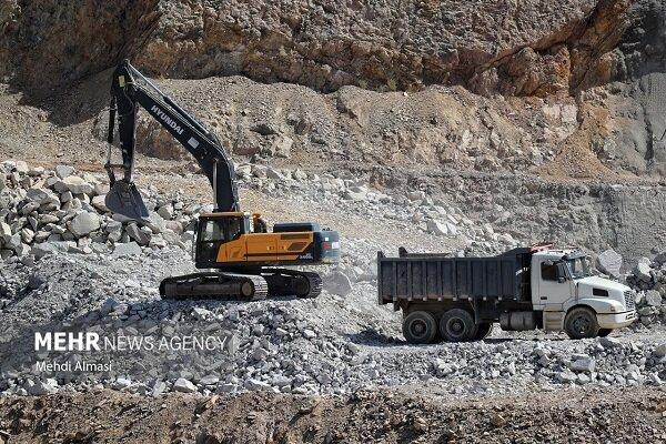 نوسازی ماشینآلات پیششرط تحقق رشد ۱۳ درصدی معدن است