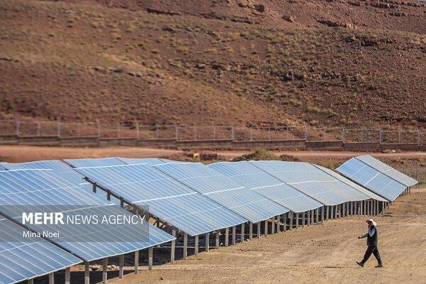 اداره برق: ۳۸۳ مگاوات نیروگاه خورشیدی در ورامین در حال ساخت است