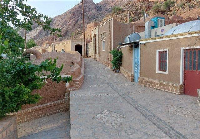 ولدخانی: توسعه زیرساختها و خدماترسانی به روستاها با جدیت دنبال شود