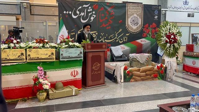 ورود پیکر مطهر شهدای گمنام به فرودگاه شهرکرد و معراج‌الشهدا