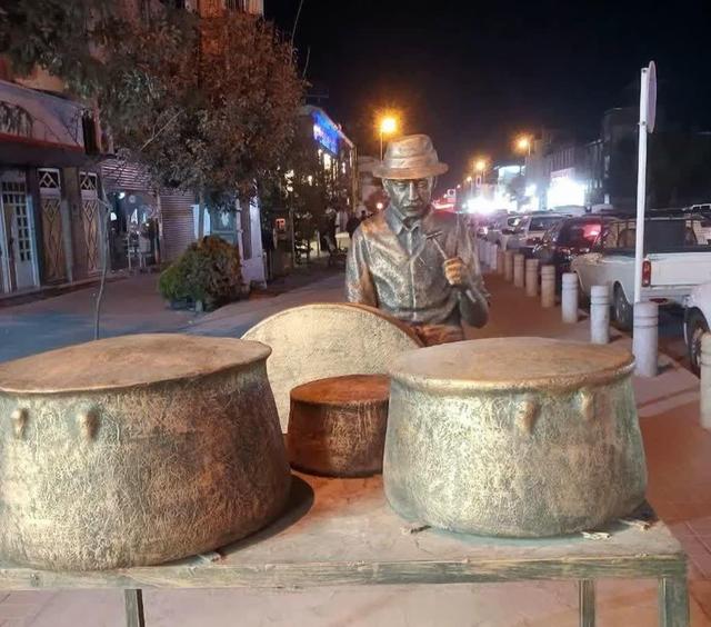 المانهای صنایعدستی در معابر اصلی اراک/ جلوهای ماندگار از هویت فرهنگی و هنری شهری