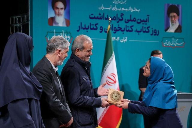 فارس با سه نشان ملی همخوان، مسیر بالندگی فرهنگی را می‌پیماید