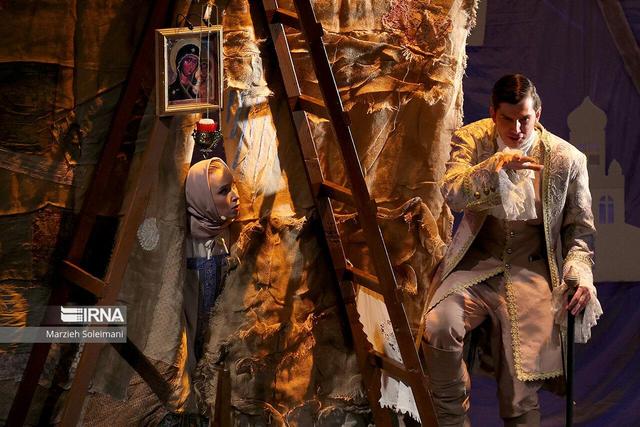 فراخوان بخش عکس چهلوچهارمین جشنواره تئاتر فجر منتشر شد