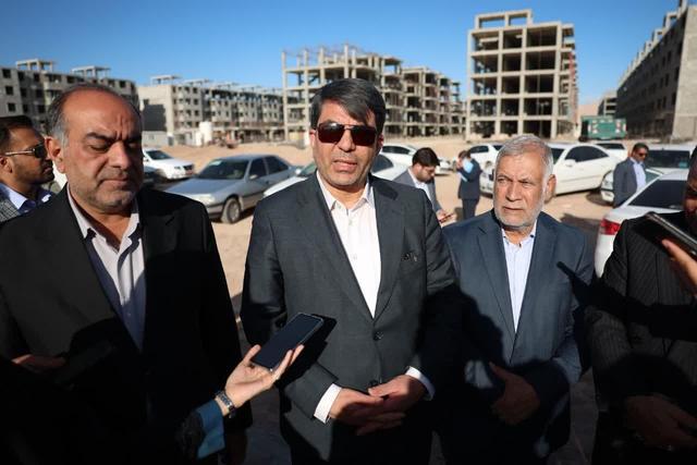 استاندار کرمان: فعالیت پروژه مسکن بلدالامین ازسرگیری میشود