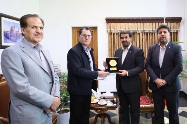 استاندار همدان سفیر ورزش همگانی کشور شد