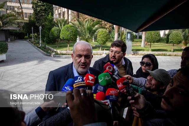 توضیح وزیر نیرو درباره کیفیت پنلهای خورشیدی