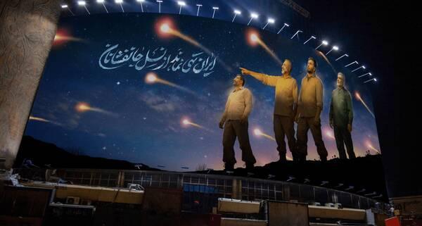 شخصیت ناشناس دیوارنگاره میدان ولیعصر را بشناسید+ عکس