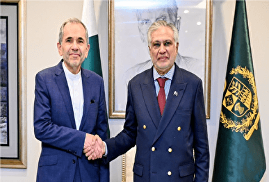 دیدار تخت‌روانچی با معاون نخست‌وزیر پاکستان در اسلام‌آباد