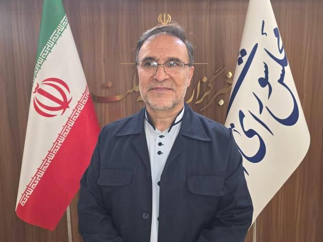 پیگیری آریایینژاد برای رفع مشکلات حوزه آب، بهداشت و توسعه روستاها ملایر/ از ۲۰۸ روستای دارای سکنه، ۸۰ روستا با کمبود آب مواجهاند/ ضرورت رعایت عدالت در توزیع امکانات روستایی