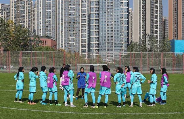 شکست دختران فوتبال بم در آغاز لیگ قهرمانان آسیا