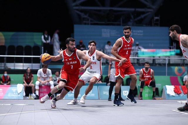 مربی بسکتبال: بازی برابر ترکیه را مدیریت کردیم/ بازی با قطر سختتر است