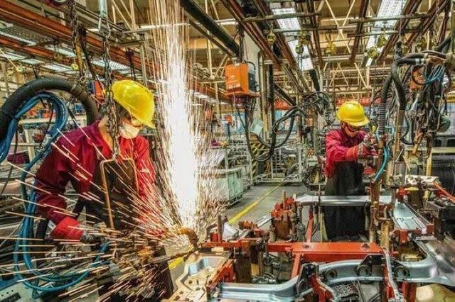 گرهگشایی از مشکلات ۸ واحد صنعتی خراسان شمالی در نشست تسهیل تولید