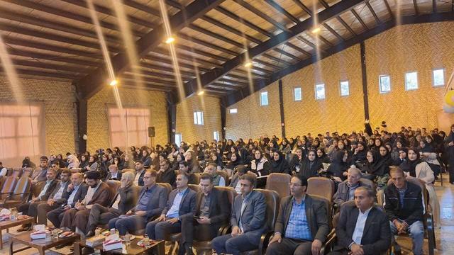 جشن استقبال از دانشجویان جدید الورود دانشگاه پیام نور یاسوج برگزار شد