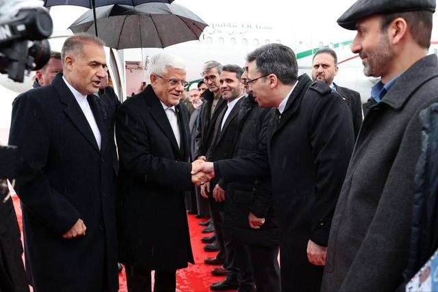 عارف وارد مسکو شد