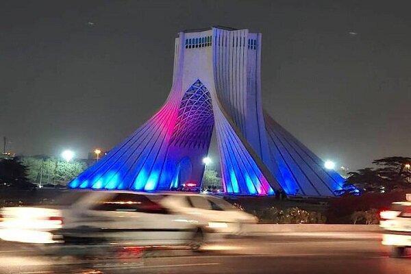 برج آزادی به رنگ آبی درآمد