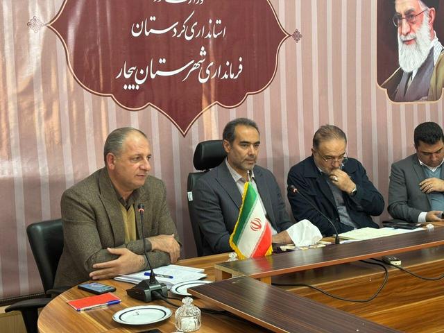 خاکی: ۴۸ پروژه نیمه تمام ورزشی در کردستان نیازمند تامین اعتبار است