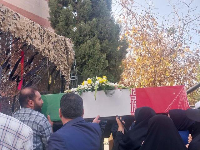 استقبال دانشجویان دانشگاه علمی‌کاربردی یاسوج از پیکر سه شهید گمنام