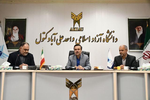 دانشگاهیان و نخبگان درانتخابات پیش‌رو نقش تعیین‌کننده ای بر عهده دارند