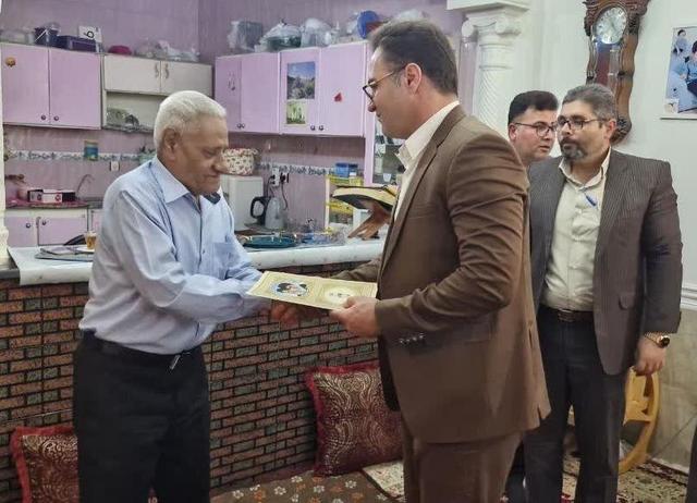 فرماندار تنگستان: خانوادههای شهدا ولینعمتان نظام اسلامی هستند