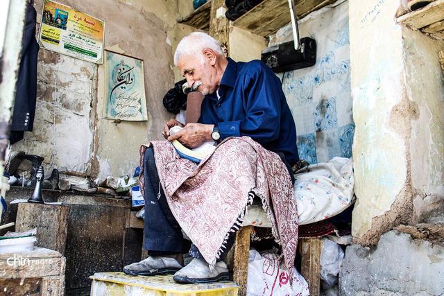 «گیوه»، پای‌پوش قدیمی مردمان چهارمحال و بختیاری