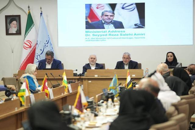 فرهنگ را باید ستون توسعه حکمرانی بدانیم/ شبکهسازی میان حاملان دانش، ضرورت آینده منطقه است/ زنان عشایر کانون تابآوری سرزمین و ستون تداوم دانش بومی هستند