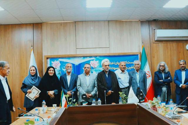 نشست کتابخوان تخصصی مؤلفان پیشکسوت در بندرعباس برگزار شد