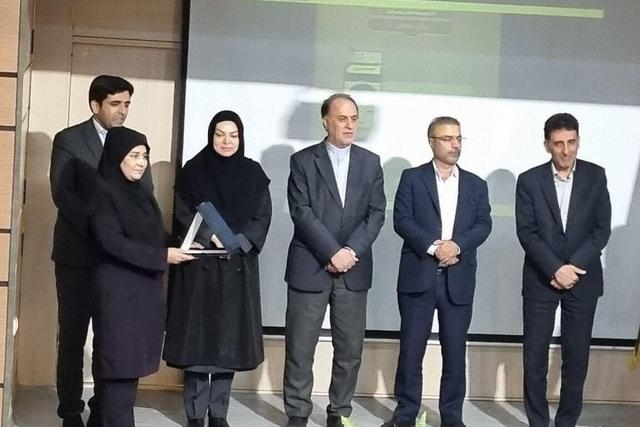 ۴ نویسنده همدان برگزیده جایزه کتاب سال استان همدان شدند