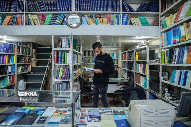 هفته کتاب فرصتی برای بازنگری شیوه‌های تصمیم‌گیری مدیران فرهنگی است