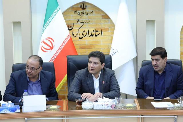 معاون استاندار کرمان: واسطهها از چرخه عرضه میوه و ترهبار استان حذف میشوند