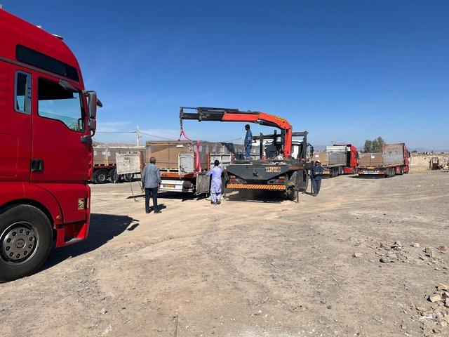 احداث نیروگاه‌های خورشیدی در میرجاوه؛ گامی ماندگار برای توانمندسازی خانواده‌های نیازمند