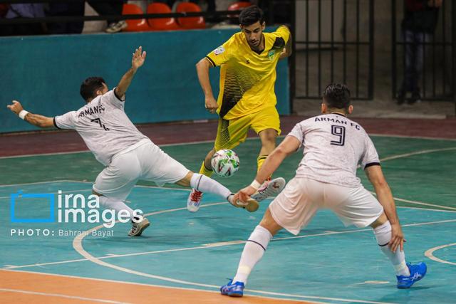 تساوی نفسگیر فولاد هرمزگان برابر پالایش نفت شازند در هفته چهاردهم لیگ برتر فوتسال
