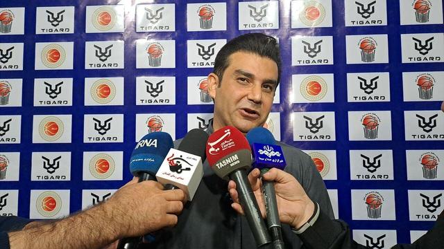 فیلم| سرمربی بسکتبال رعد پدافند اصفهان: باختیم، اما از عملکرد بازیکنانم راضی‌ام