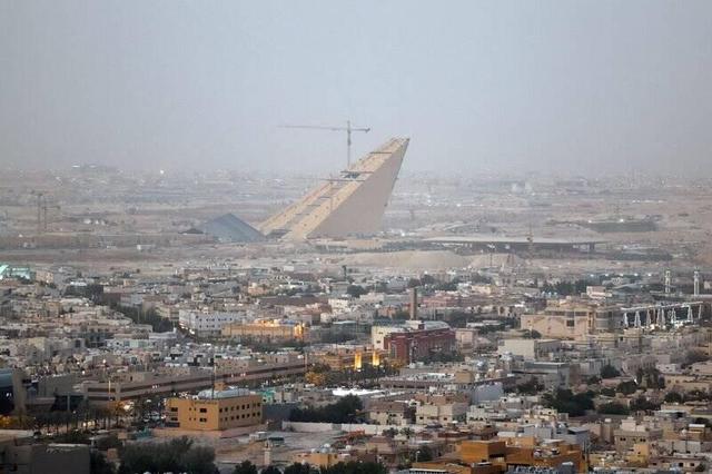 عقب نشینی عربستان از دستمزدهای گزاف برای نیروی کار خارجی