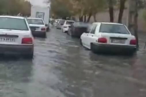 فیلم/ آبگرفتگی معابر در مریوان کردستان