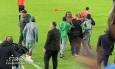 ویدیو| ما را جادو کردید؛ عصبانیت شدید سرمربی در اعتراض به خوانده شدن ورد!