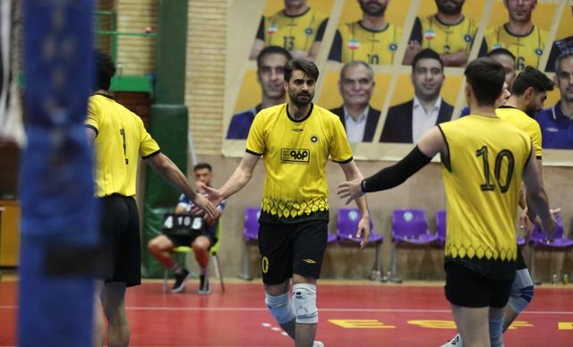 نبرد فولادی سپاهان و سیرجان در ایستگاه اول لیگ برتر والیبال