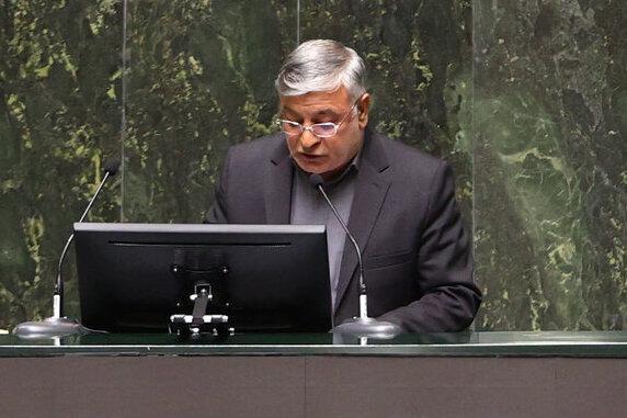 بازدید میرزائیان از مرکز تحقیقات جهاد کشاورزی چهارمحال و بختیاری/ لزوم حمایت مالی از مرکز تحقیقات کشاورزی چهارمحال و بختیاری