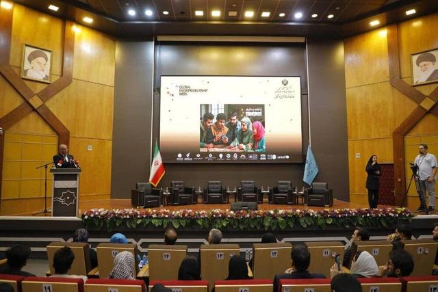 رویداد هفته جهانی کارآفرینی ۱۴۰۴ آغاز شد