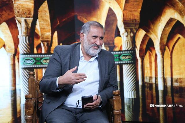 چارده؛ گفت و گو با شاعر " علیرضا قزوه "