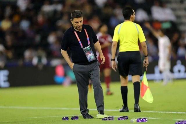 خنده های مرموز دو ژنرال! | قابی متفاوت از امیر قلعه نویی در کنار فابیو کاناوارو + عکس